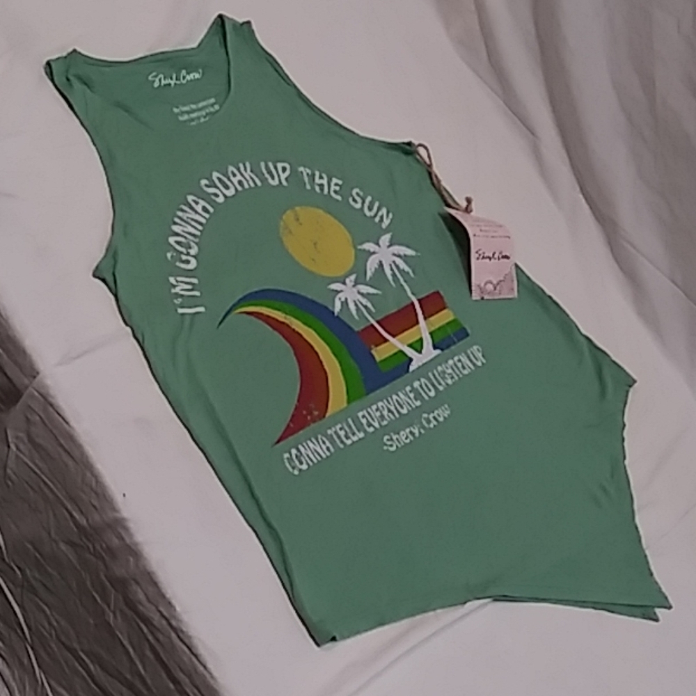 Woman's T's